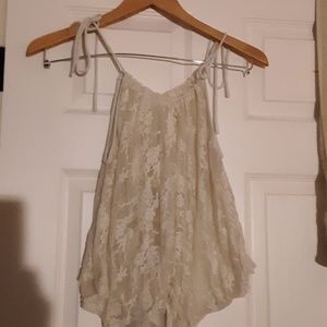 💕Adorable Delicate Lace Top 💕